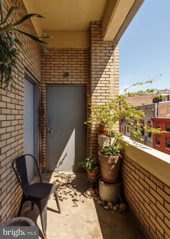 20-22 N 3RD STREET Unit: 401