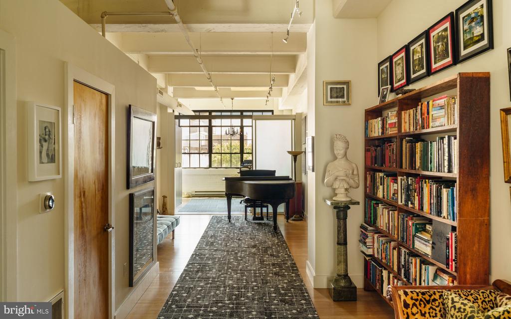 20-22 N 3RD STREET Unit: 401