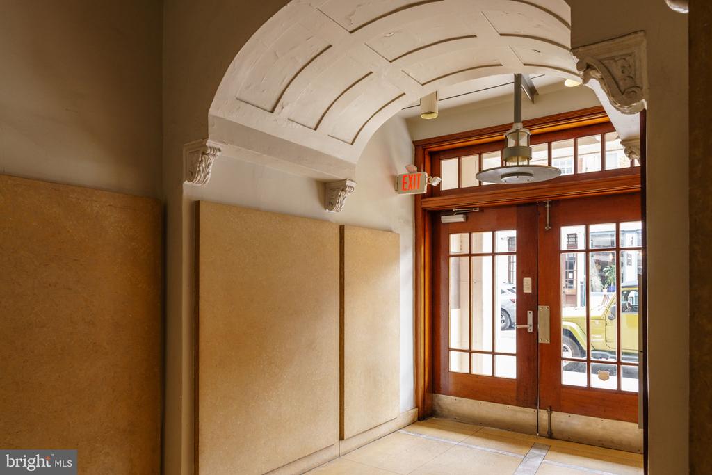20-22 N 3RD STREET Unit: 401