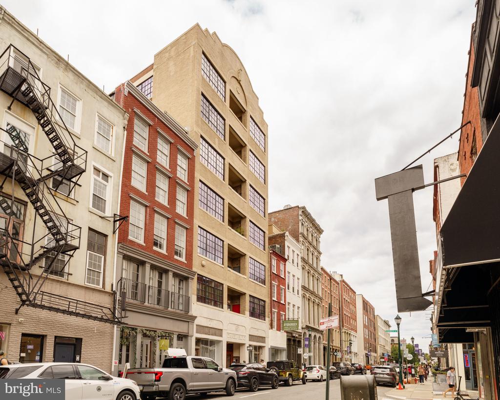 20-22 N 3RD STREET Unit: 401