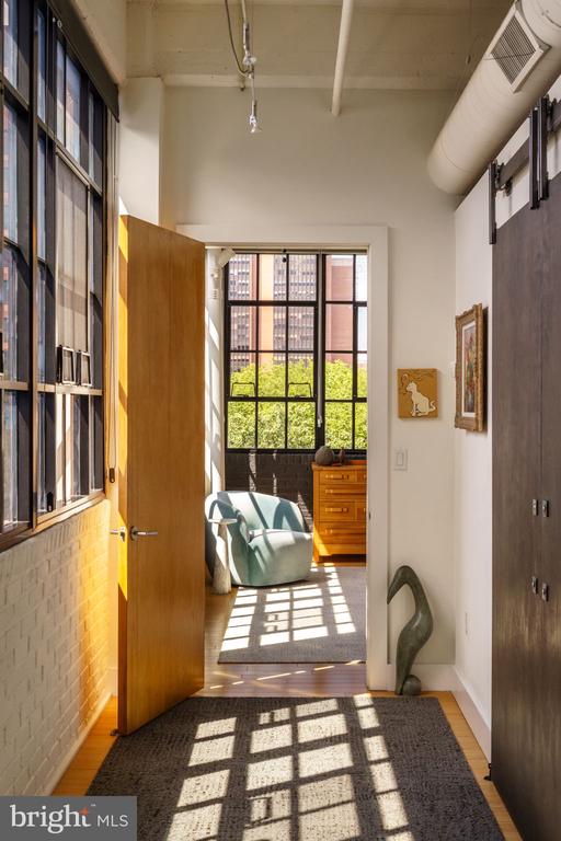 20-22 N 3RD STREET Unit: 401