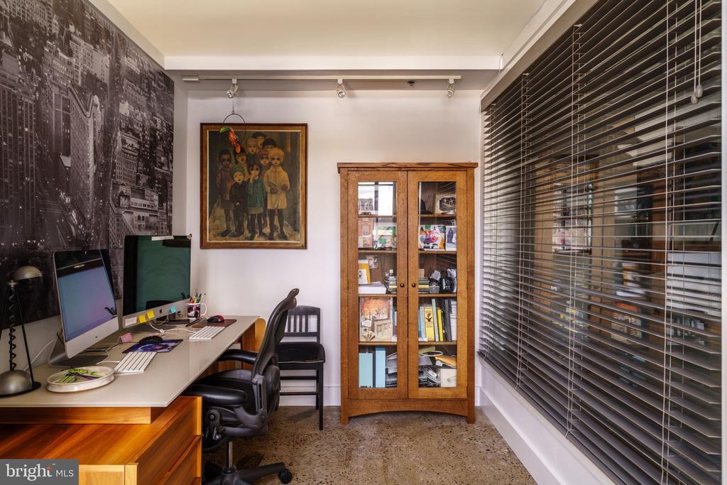 20-22 N 3RD STREET Unit: 401
