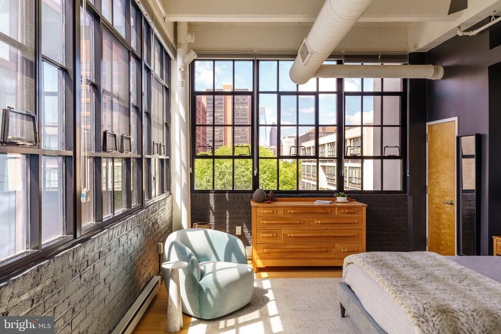 20-22 N 3RD STREET Unit: 401