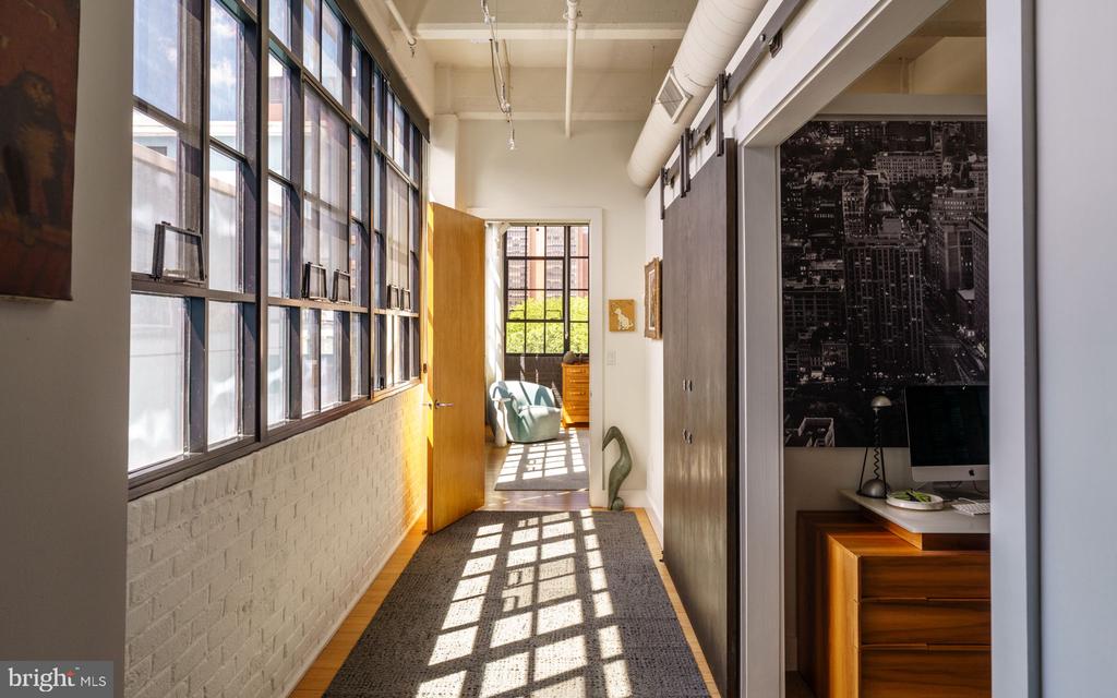 20-22 N 3RD STREET Unit: 401