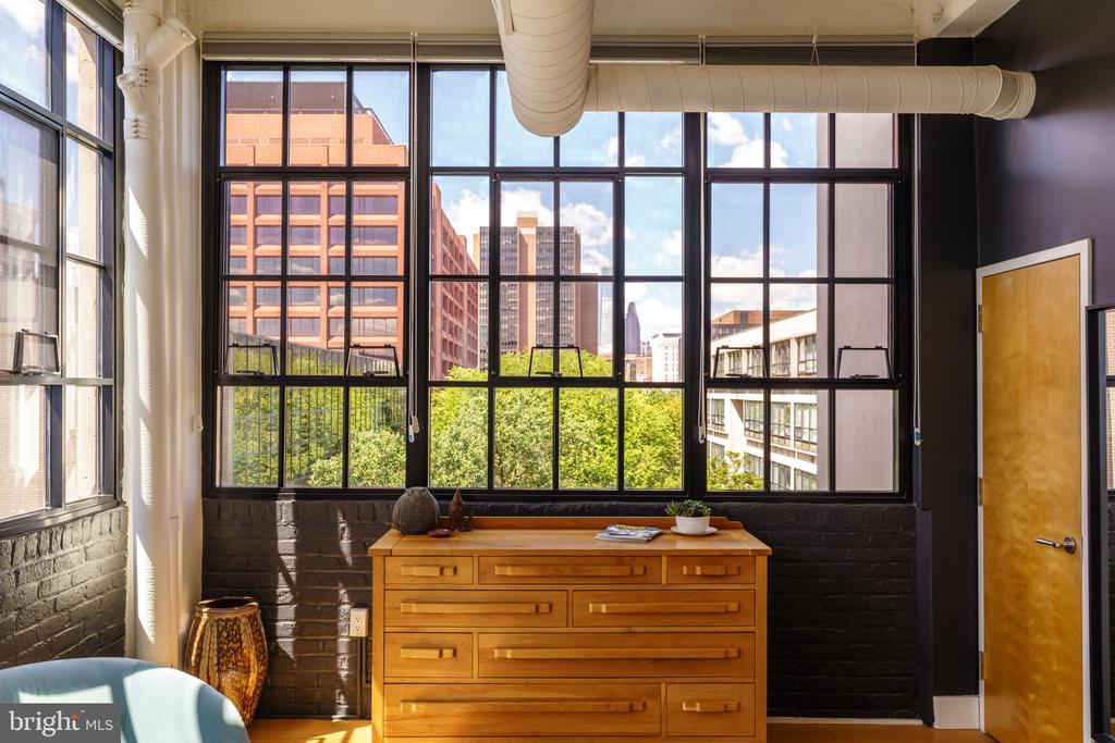 20-22 N 3RD STREET Unit: 401