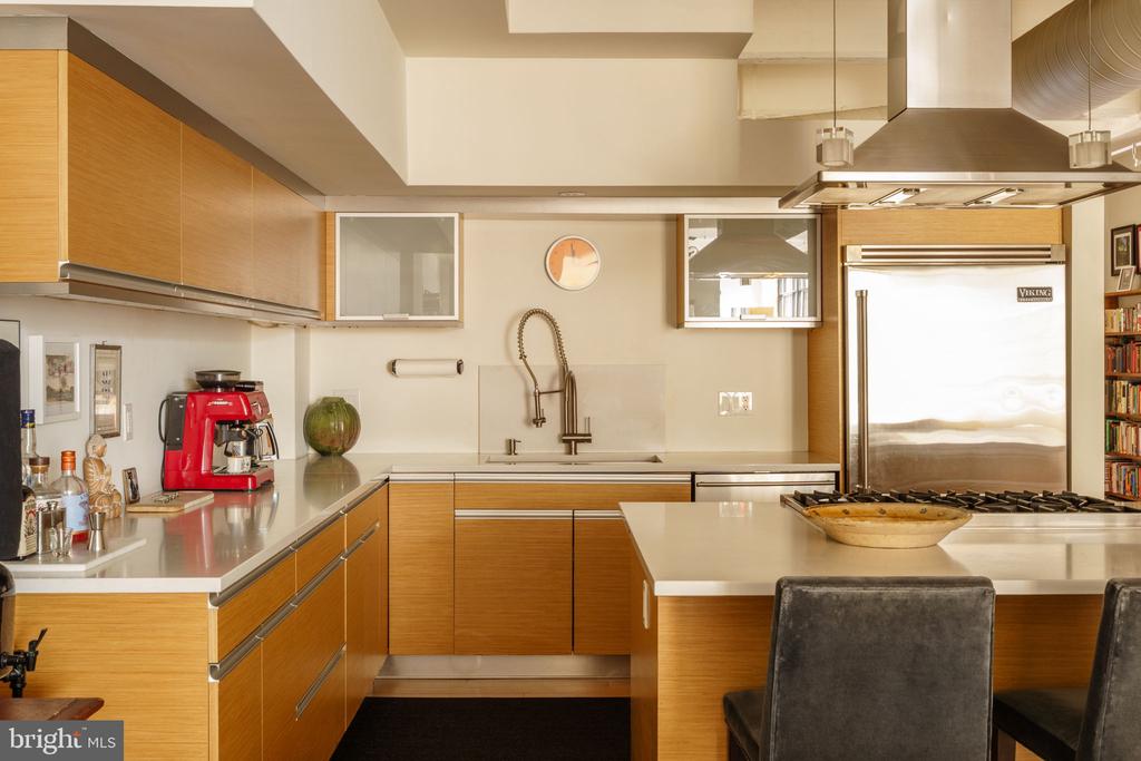 20-22 N 3RD STREET Unit: 401