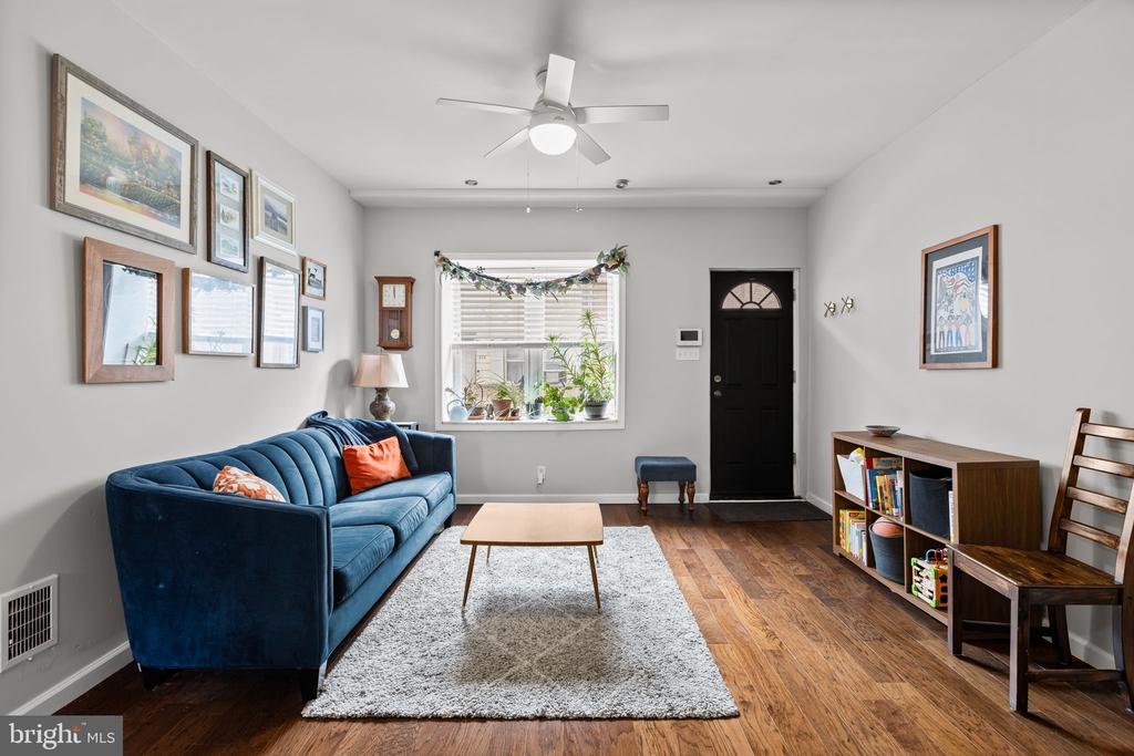 325 CANTRELL STREET