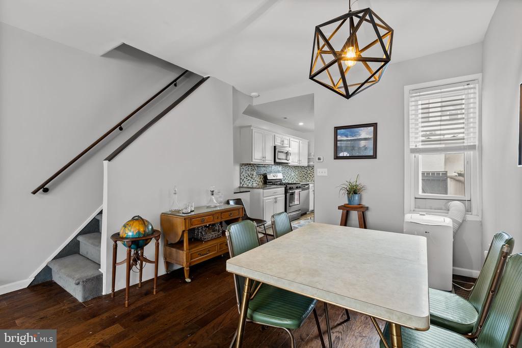 325 CANTRELL STREET