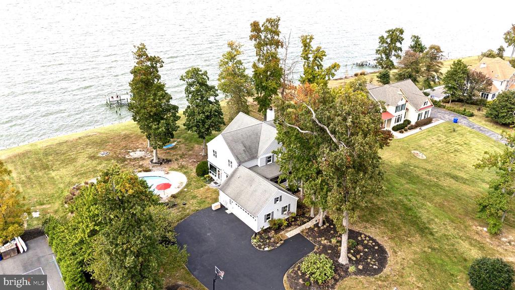 245 LIGHTHOUSE VIEW DRIVE