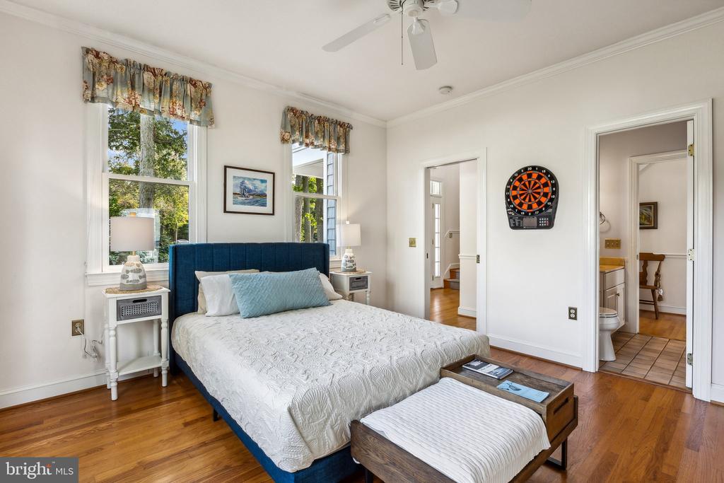 245 LIGHTHOUSE VIEW DRIVE