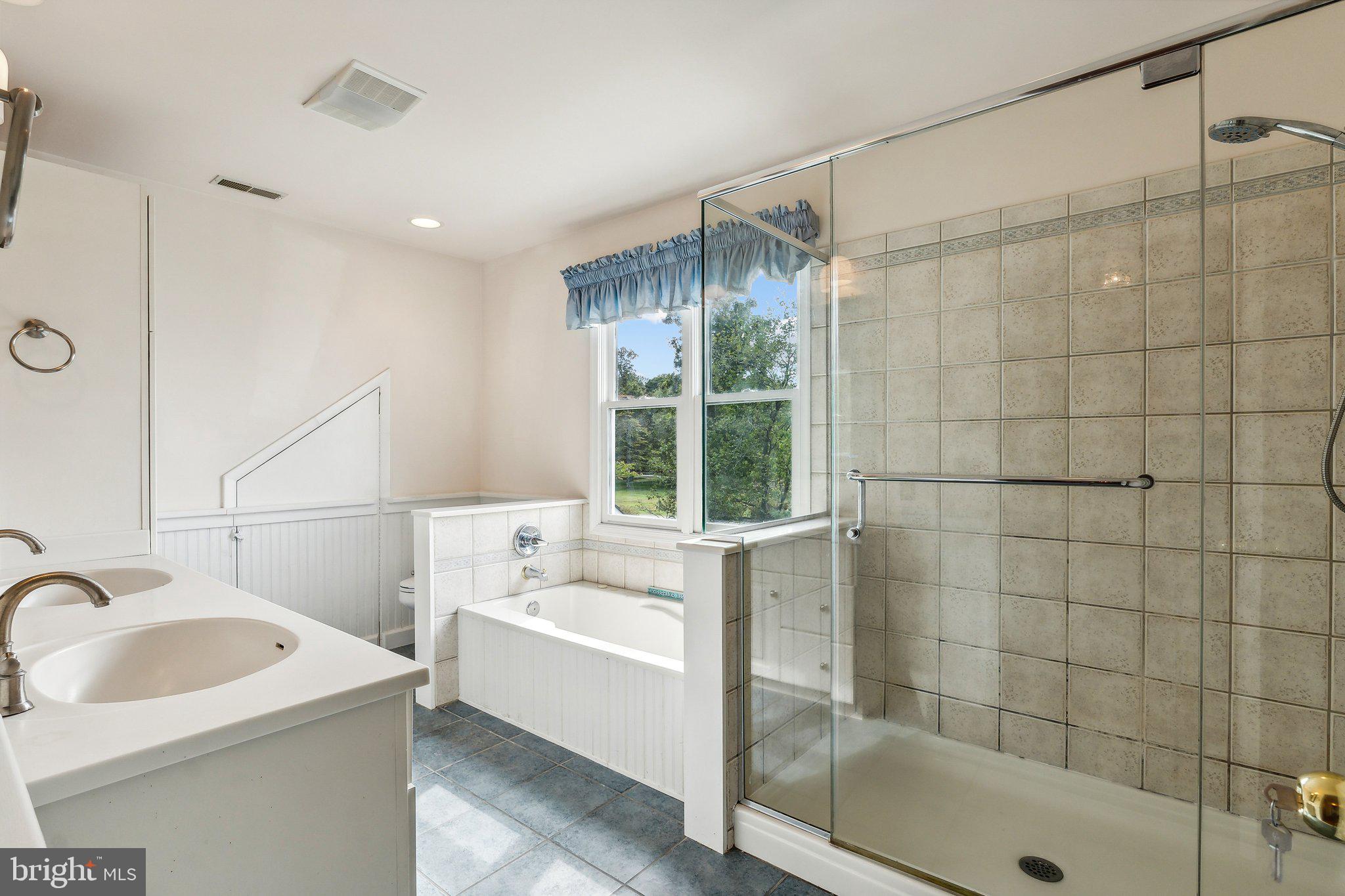 245 LIGHTHOUSE VIEW DRIVE