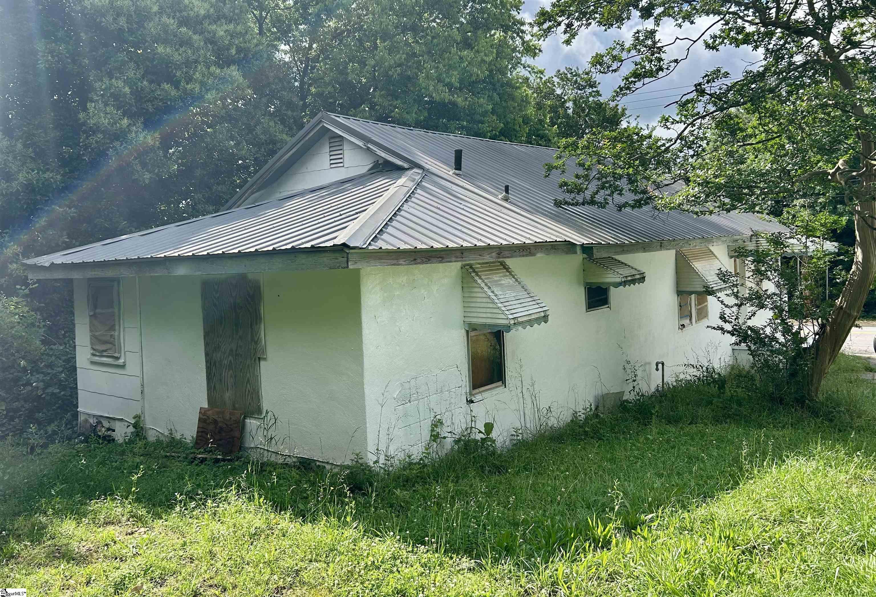 909 E South 2nd Street