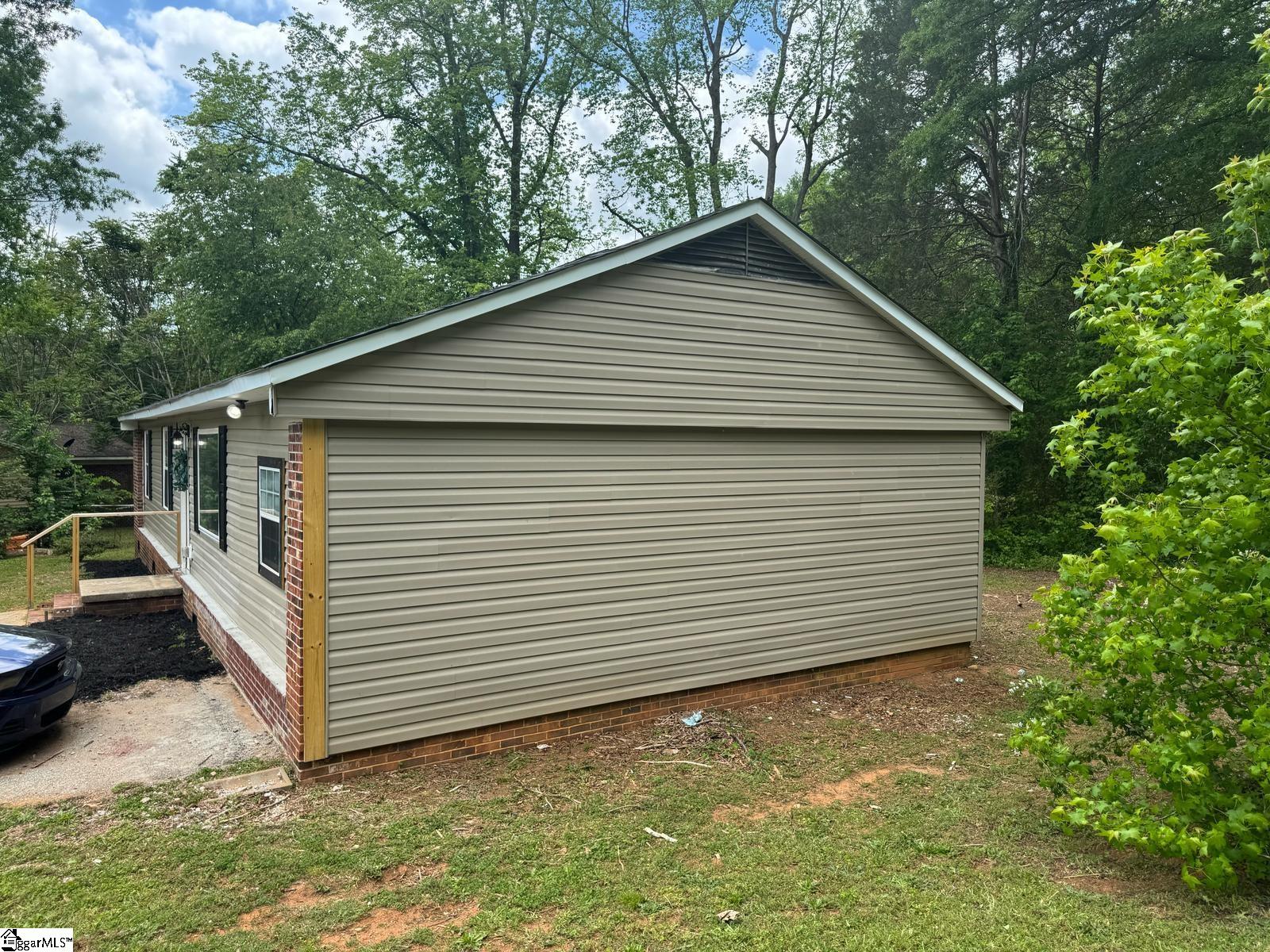 113 Illinois Circle