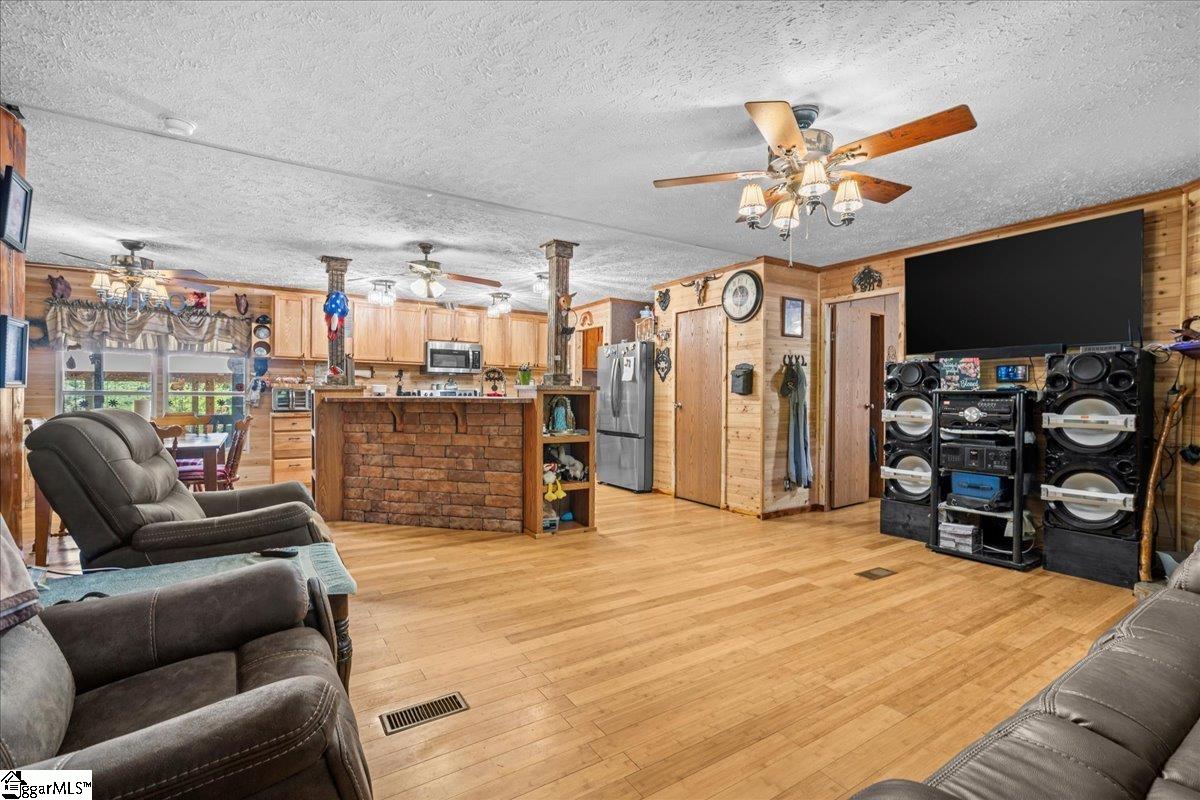 408 Burton Creekside Road