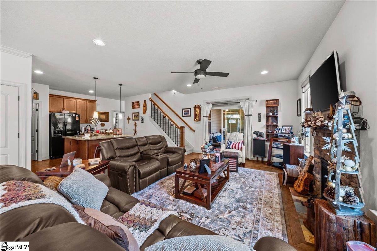 324 Brownstone Circle