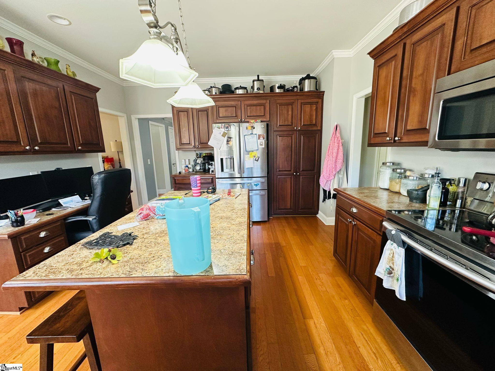 810 Tapestry Court