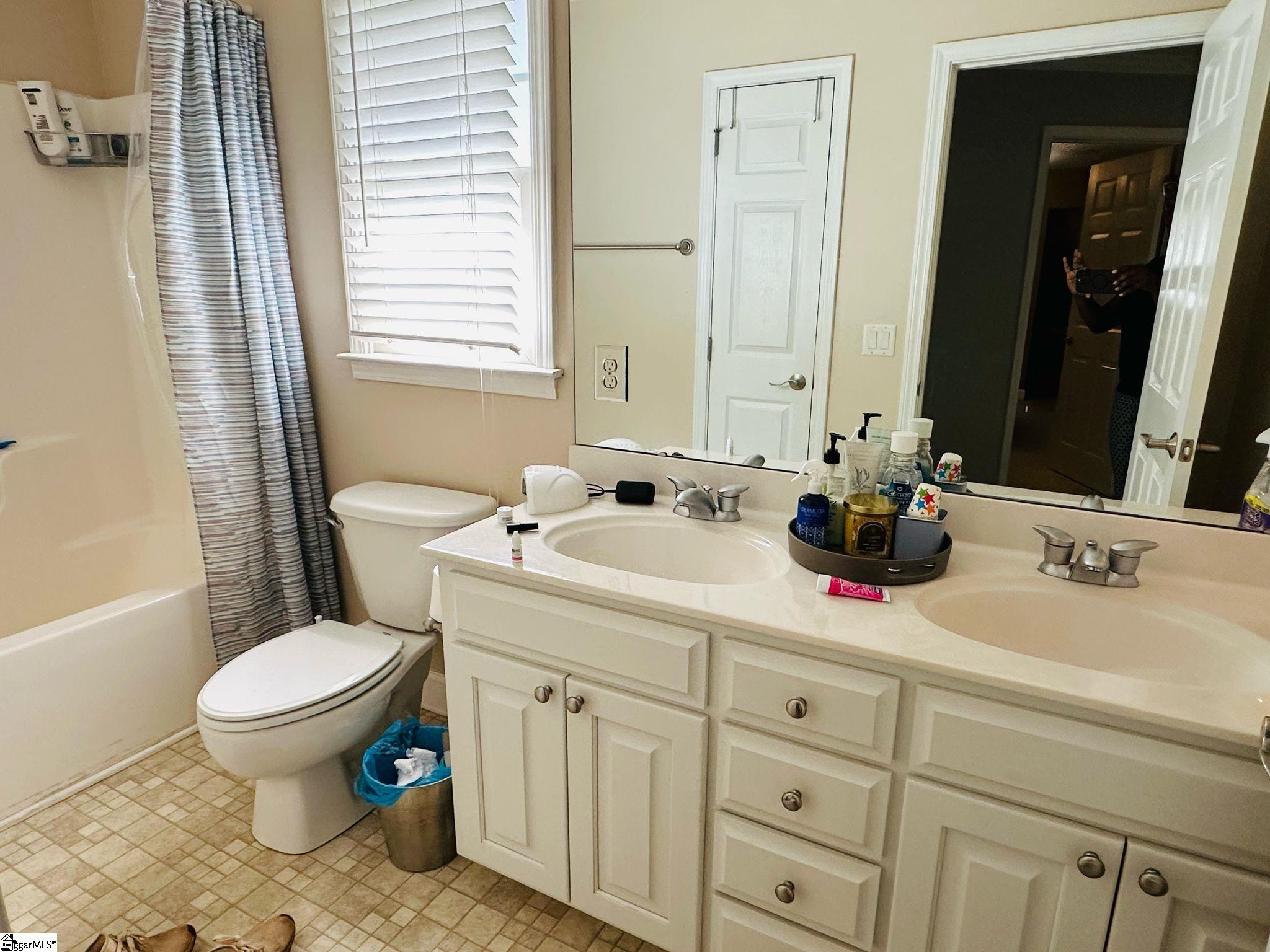 810 Tapestry Court