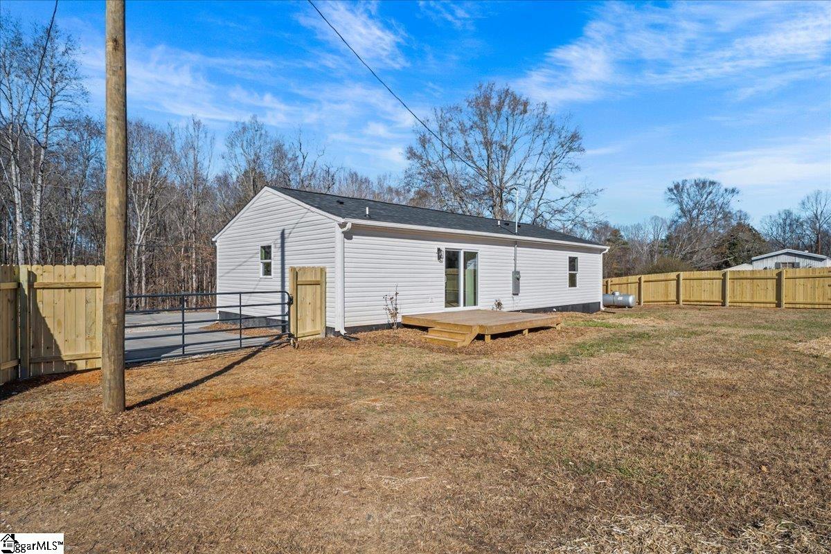 2304 Old Spartanburg Highway