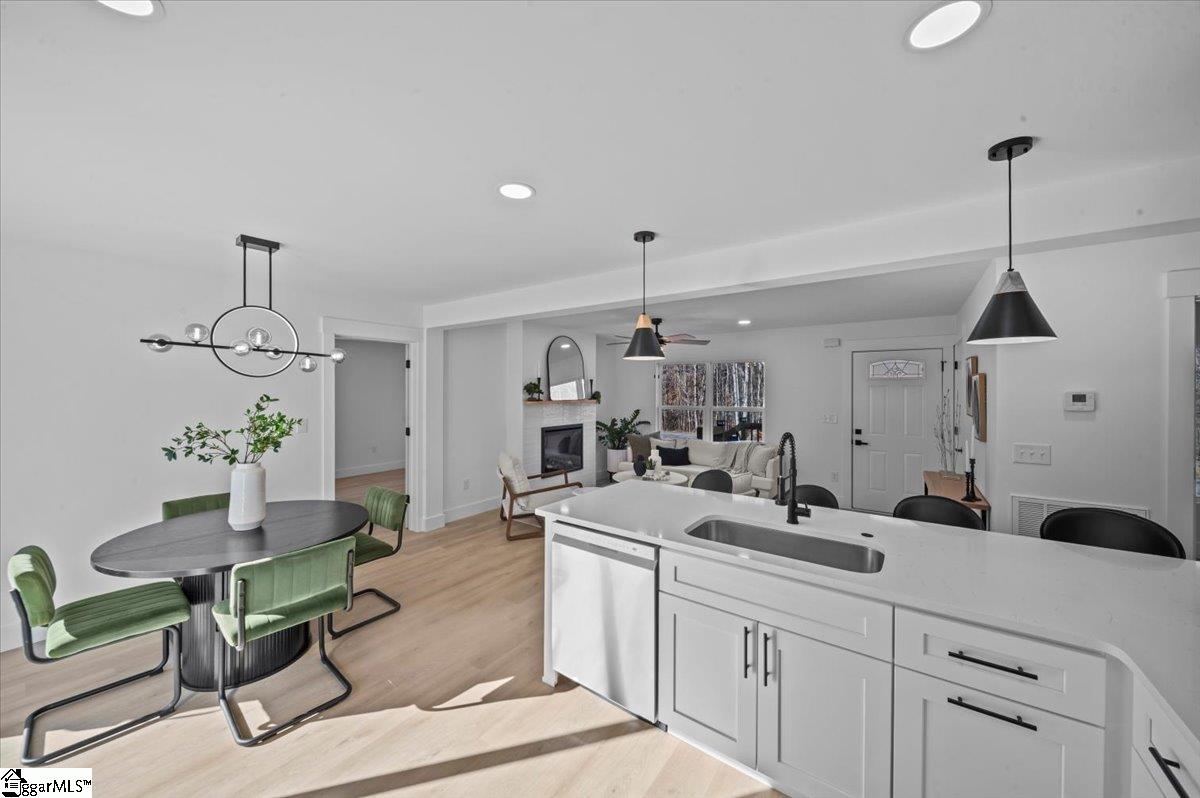 2304 Old Spartanburg Highway