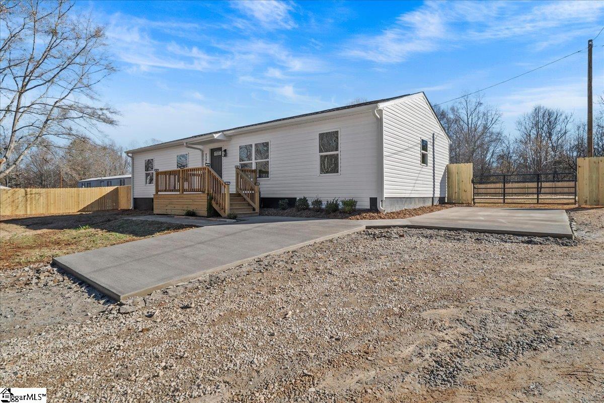 2304 Old Spartanburg Highway