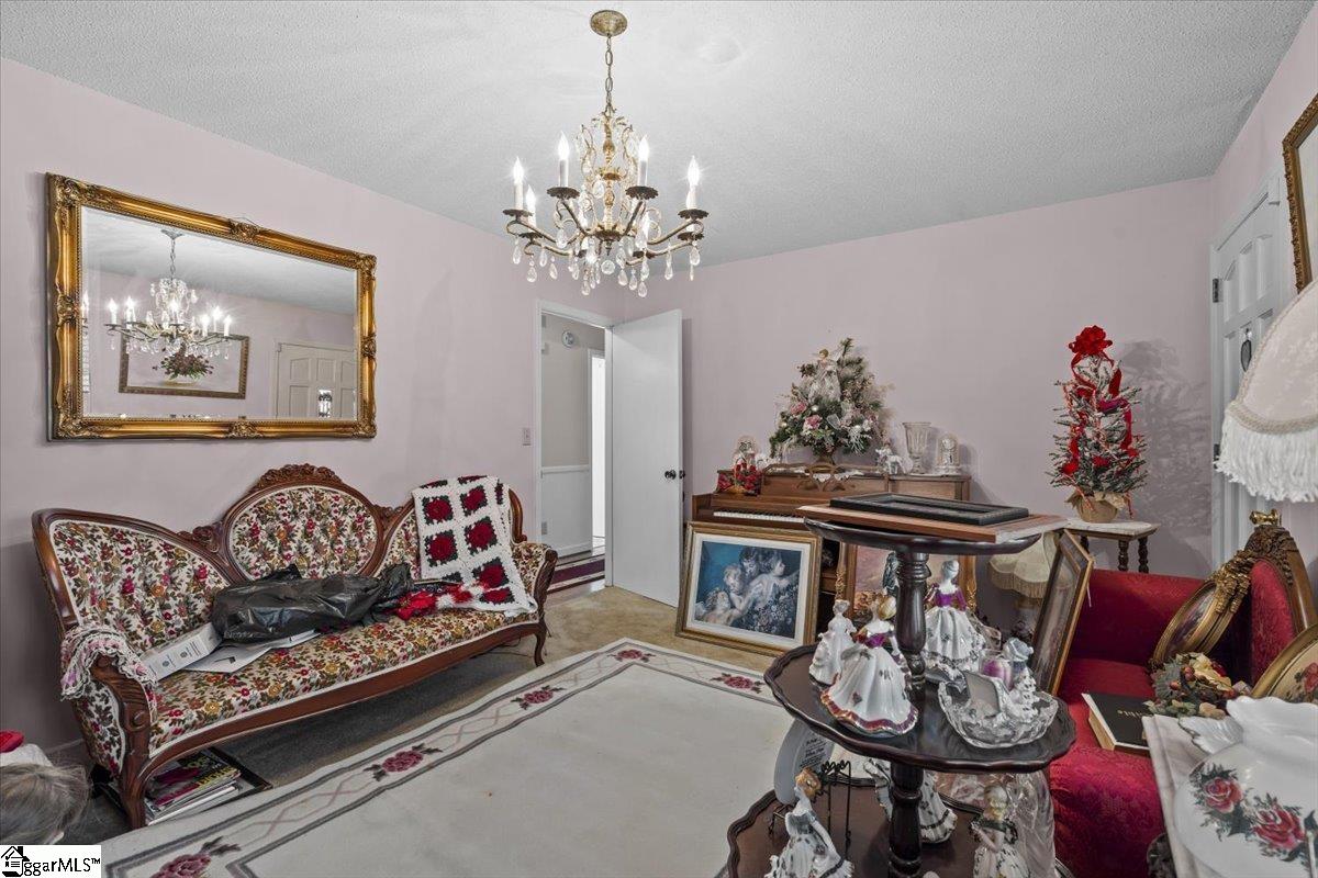 500 W Rutherford Street