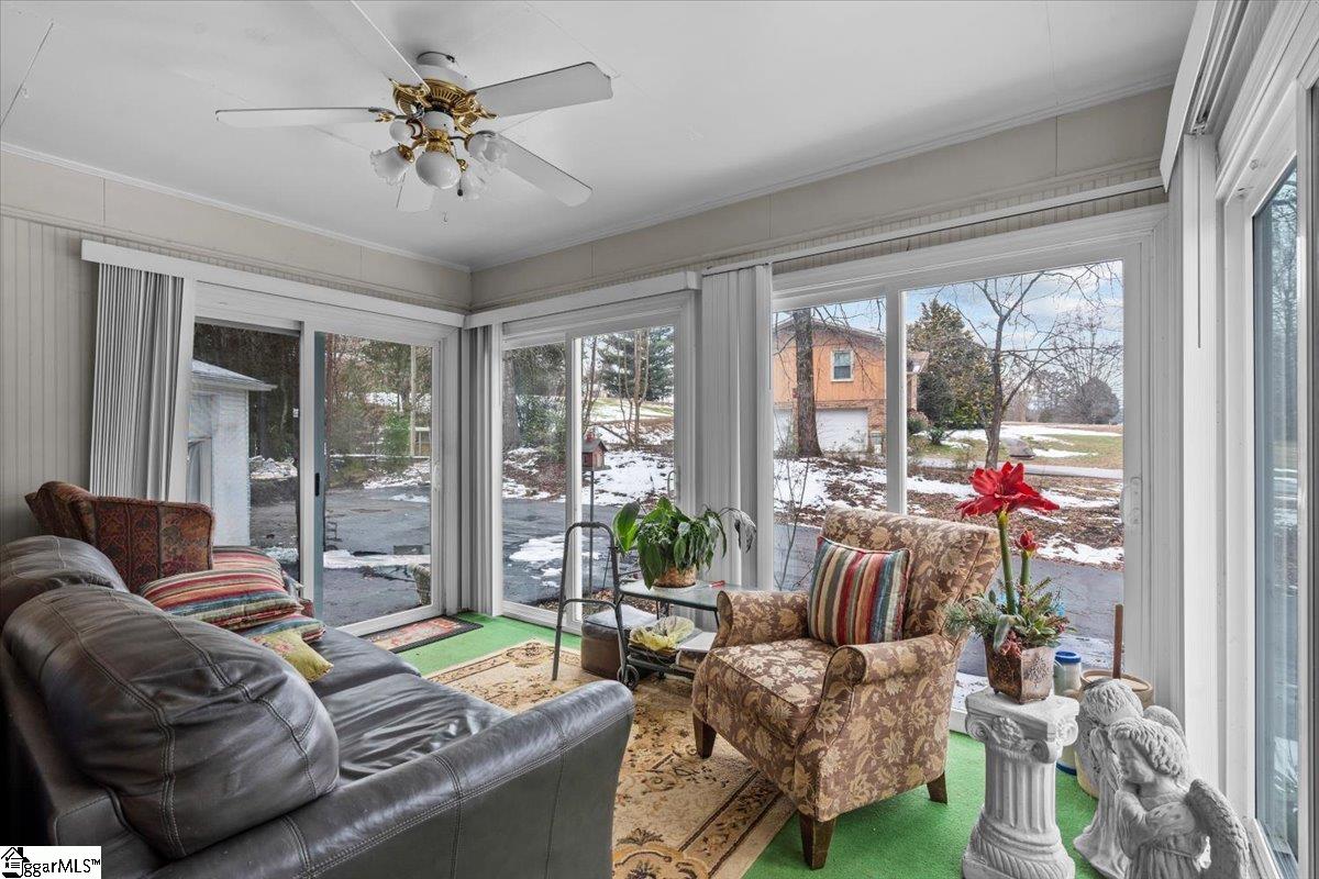 500 W Rutherford Street