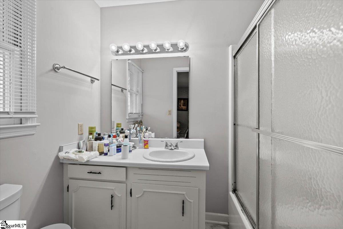 500 W Rutherford Street