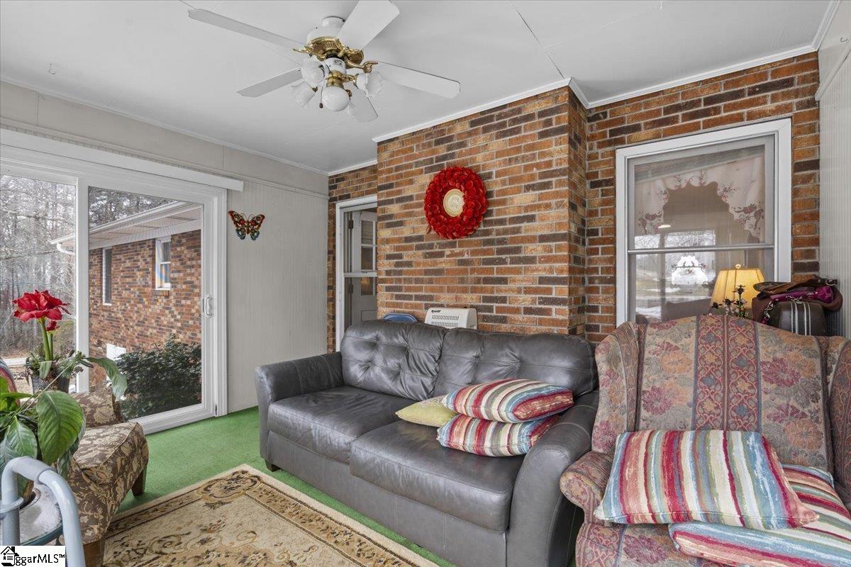 500 W Rutherford Street