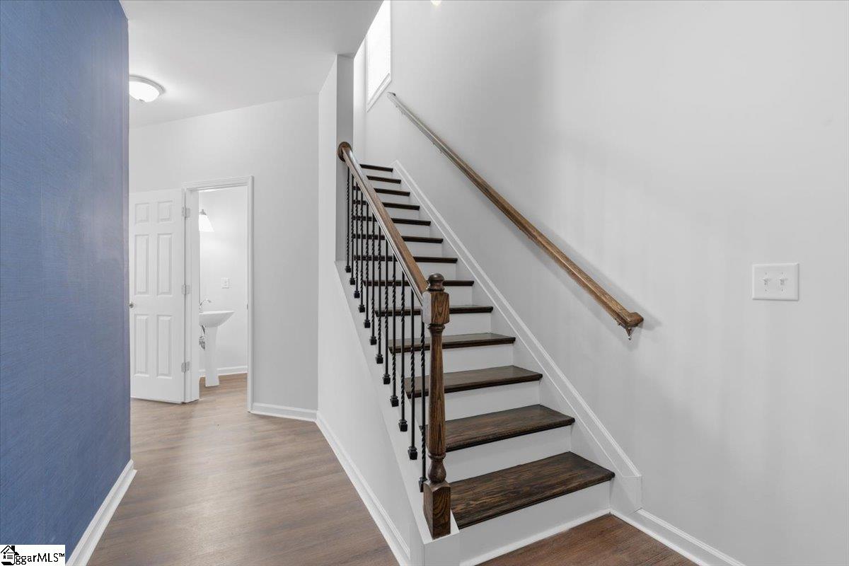 6 Ashborne Lane