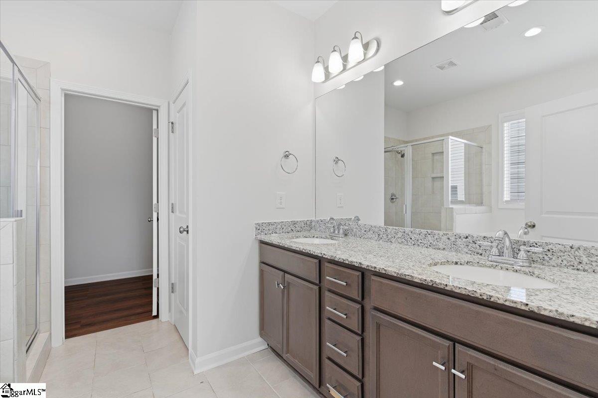 6 Ashborne Lane
