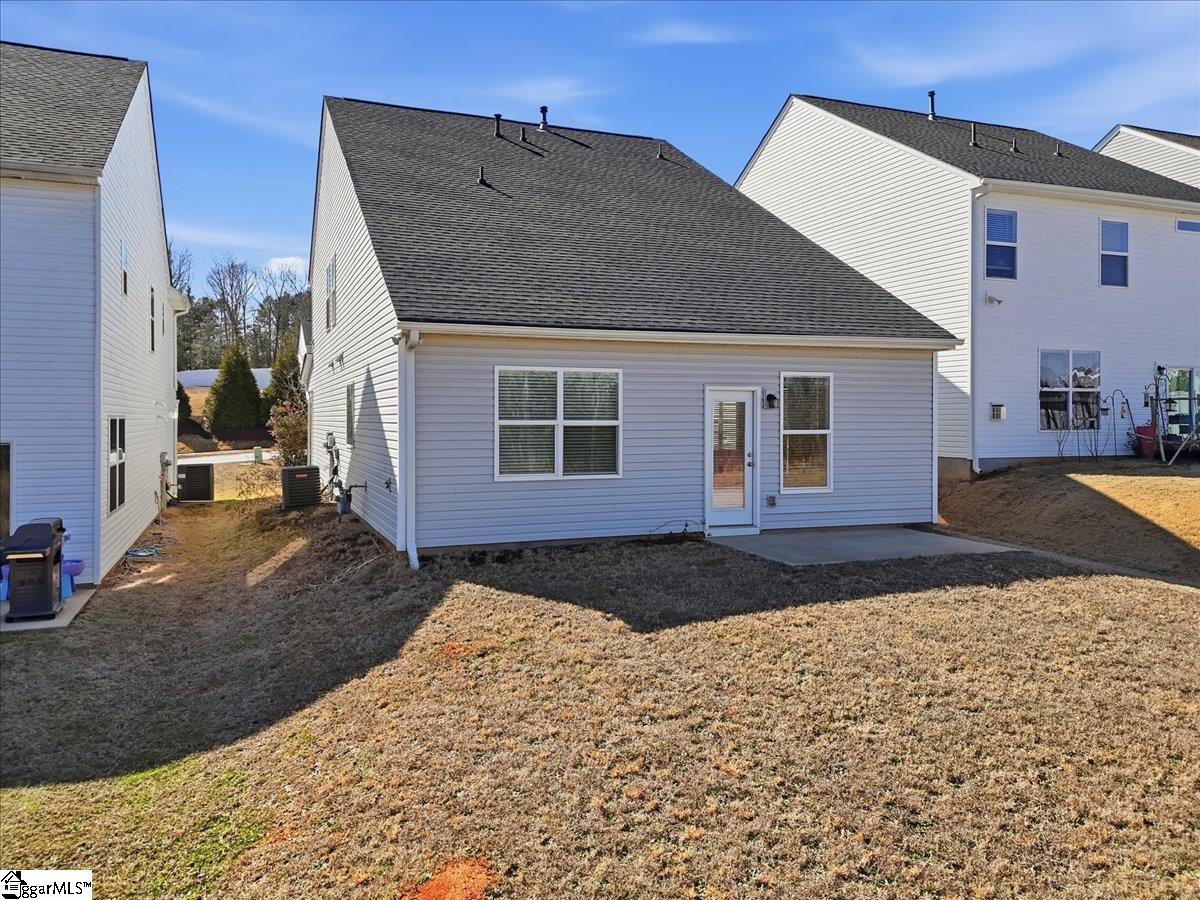 6 Ashborne Lane