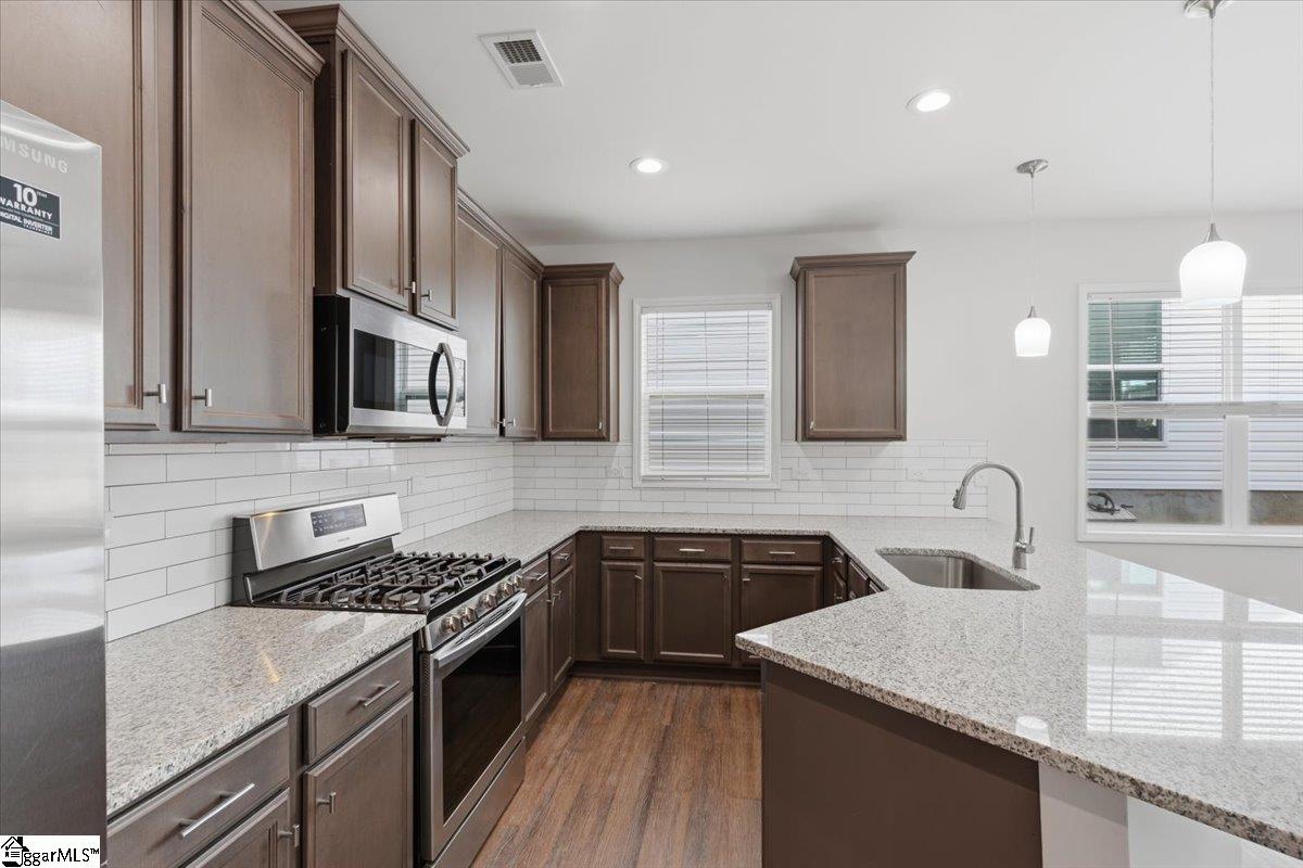 6 Ashborne Lane