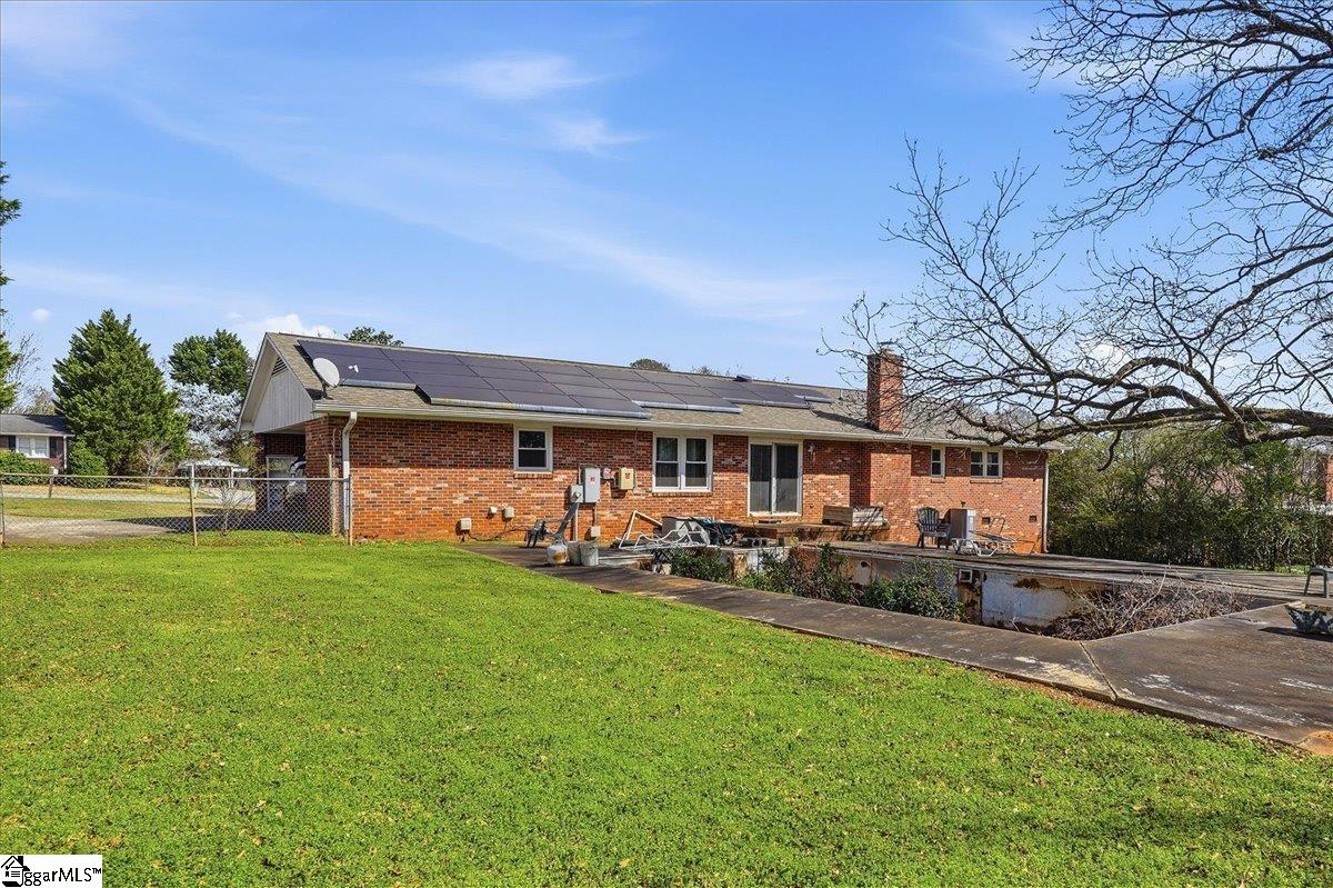 102 Pine Needle Trail