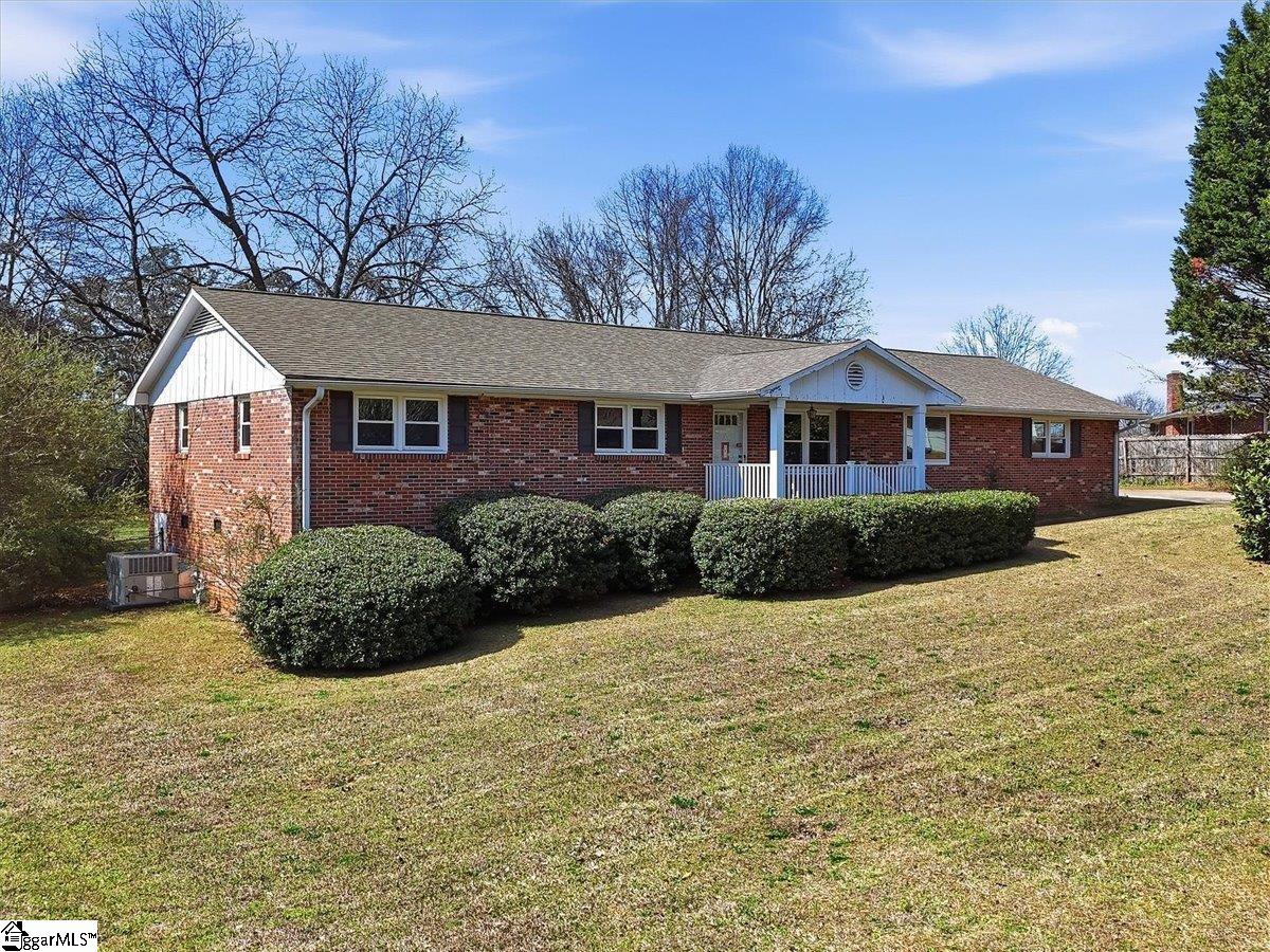 102 Pine Needle Trail