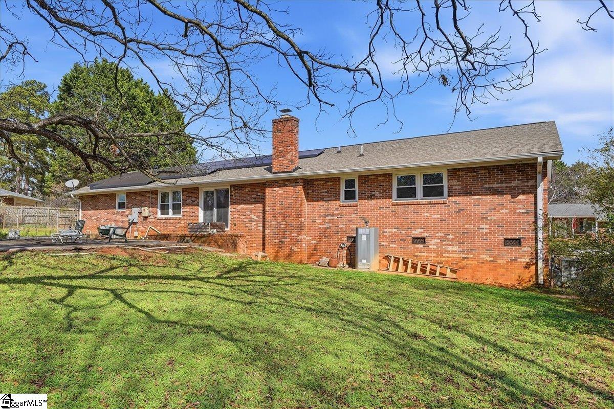 102 Pine Needle Trail