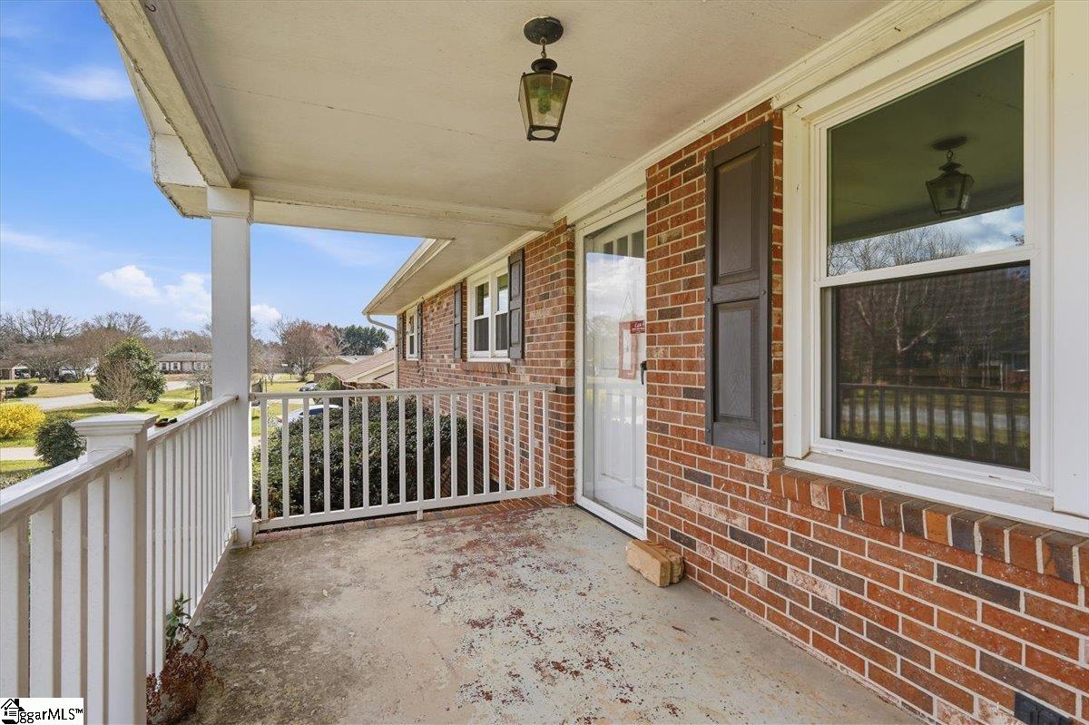 102 Pine Needle Trail