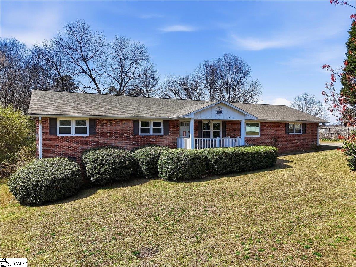 102 Pine Needle Trail