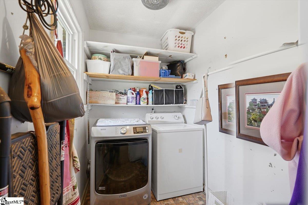 102 Pine Needle Trail