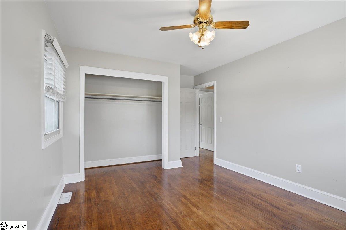 11 Spring Valley Road