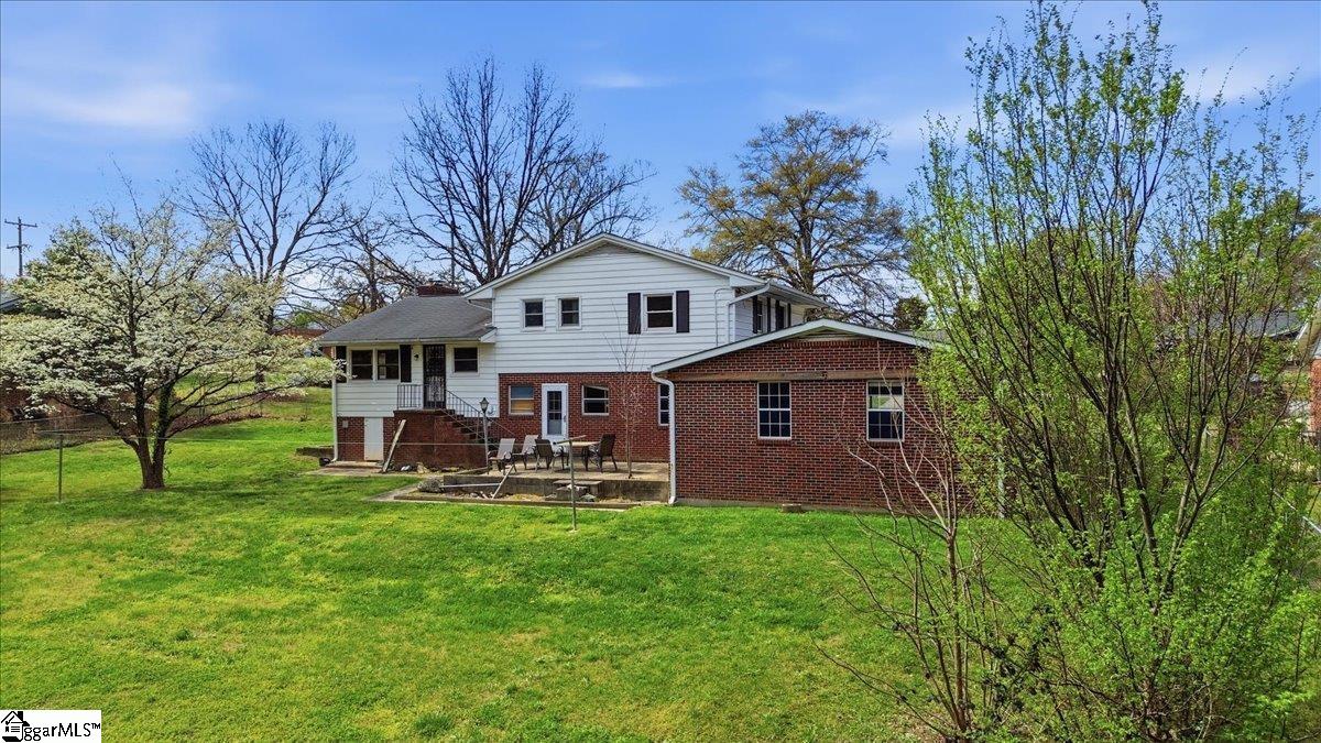 11 Spring Valley Road