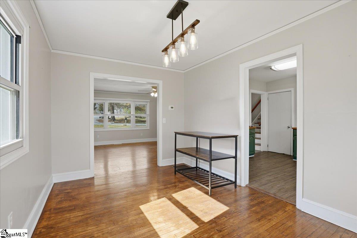 11 Spring Valley Road