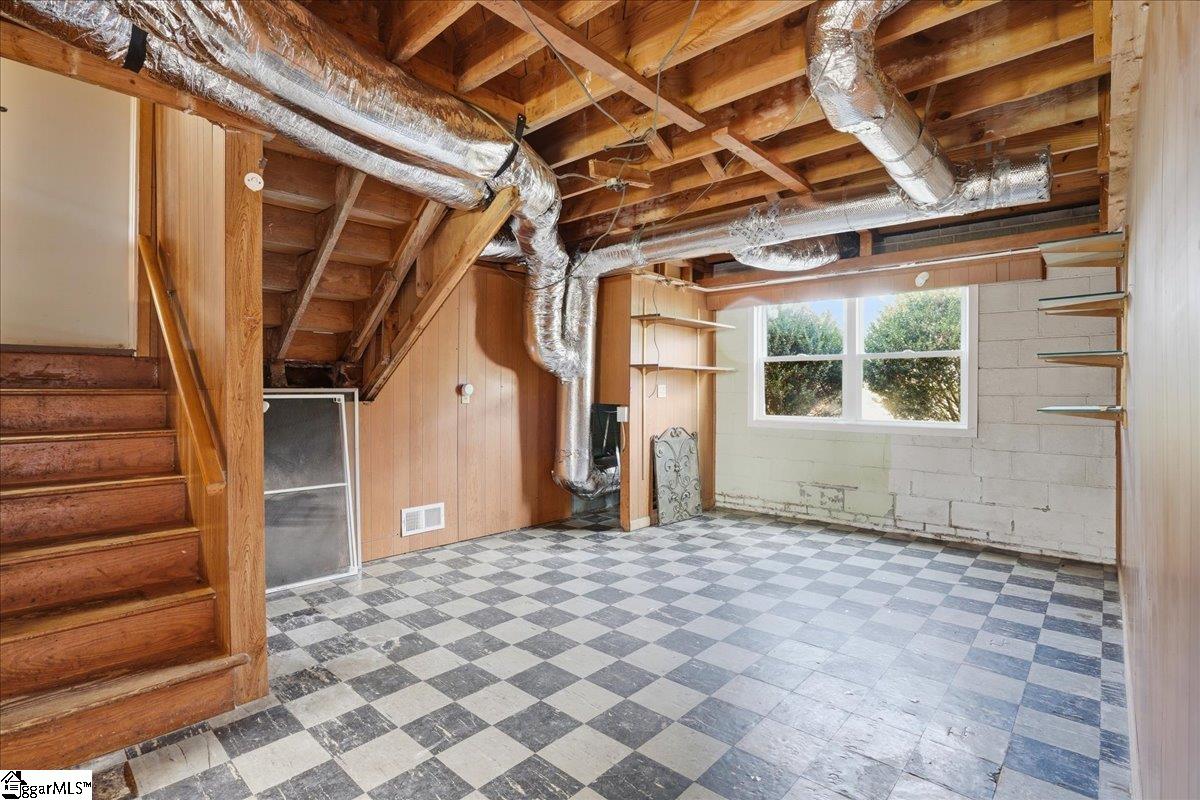 11 Spring Valley Road