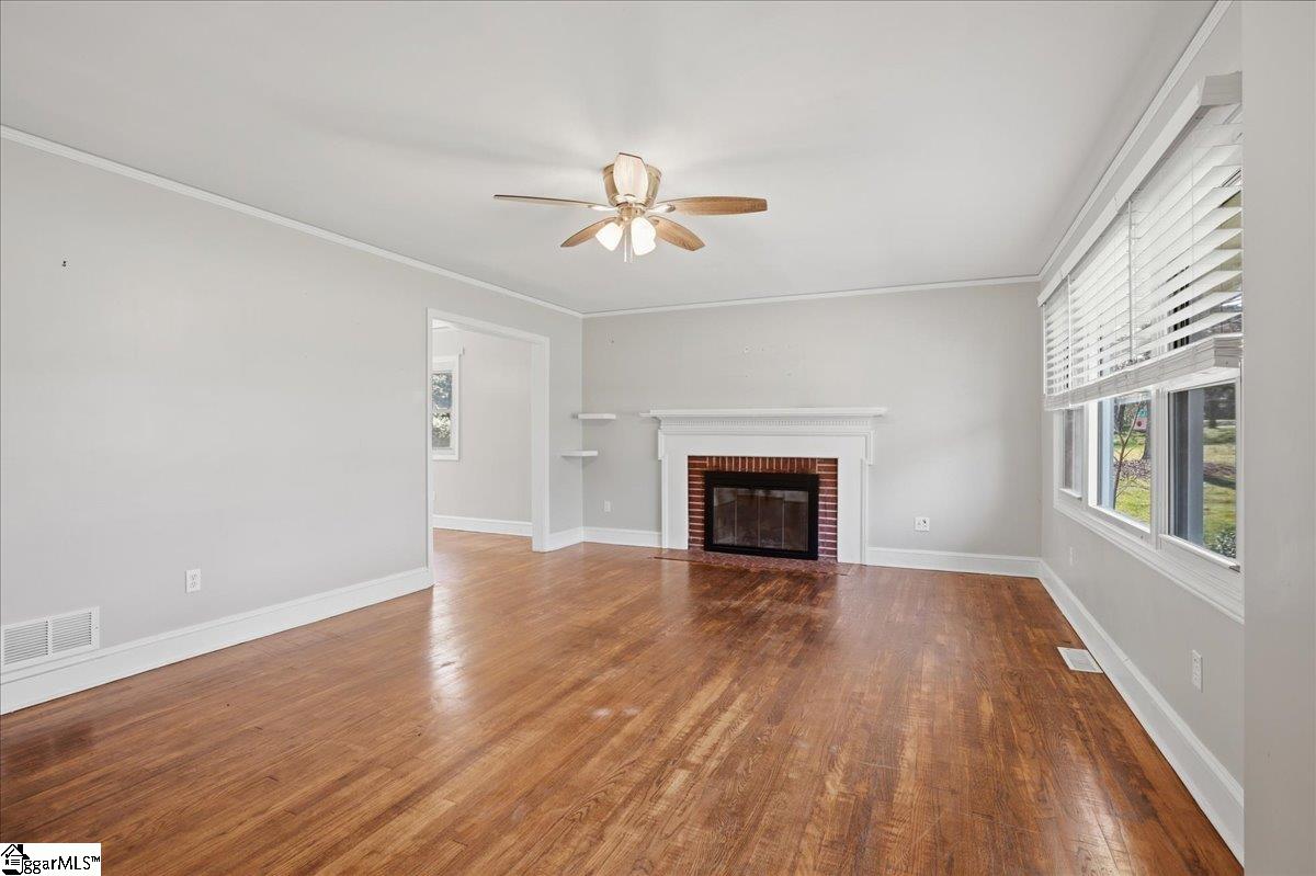 11 Spring Valley Road