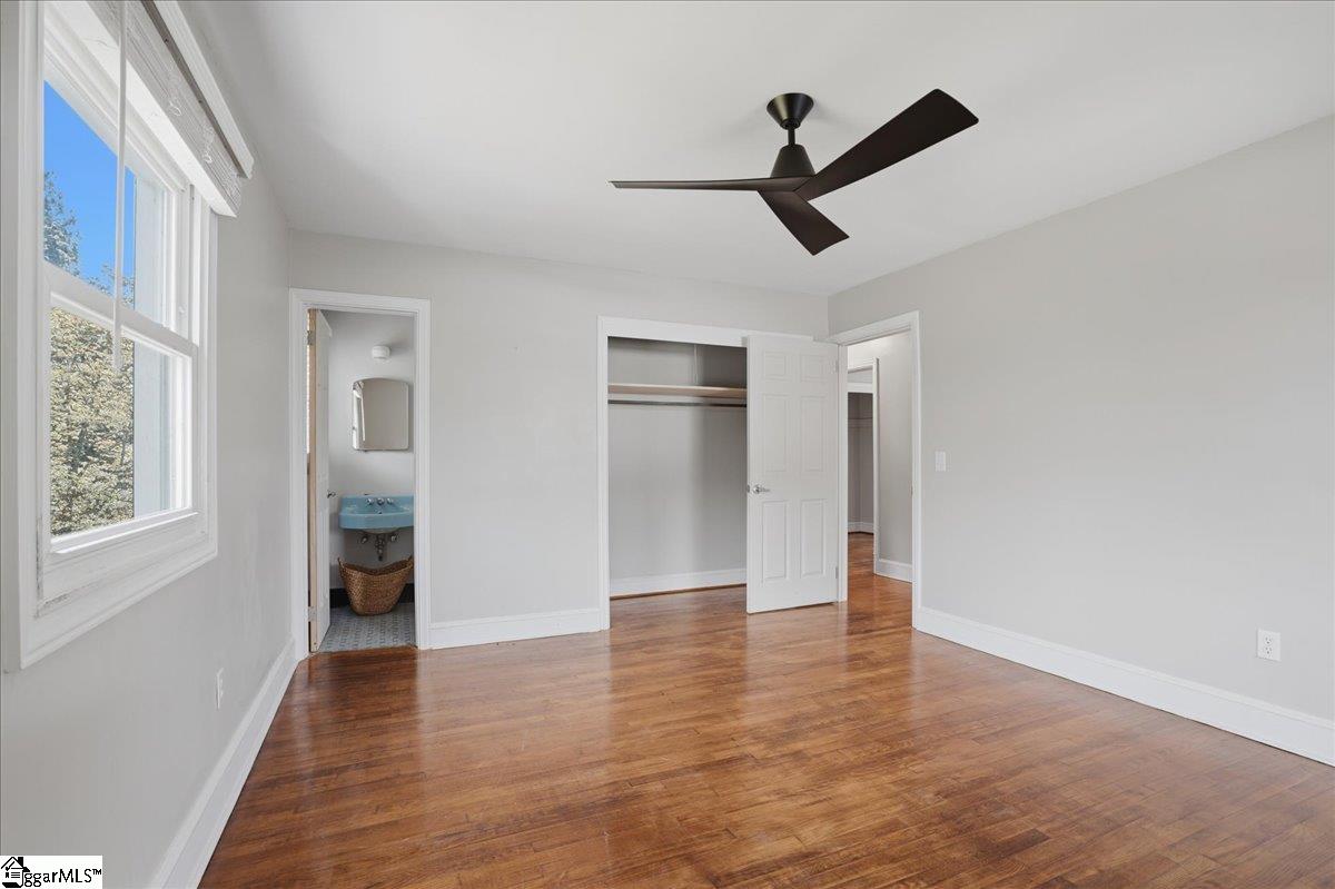 11 Spring Valley Road