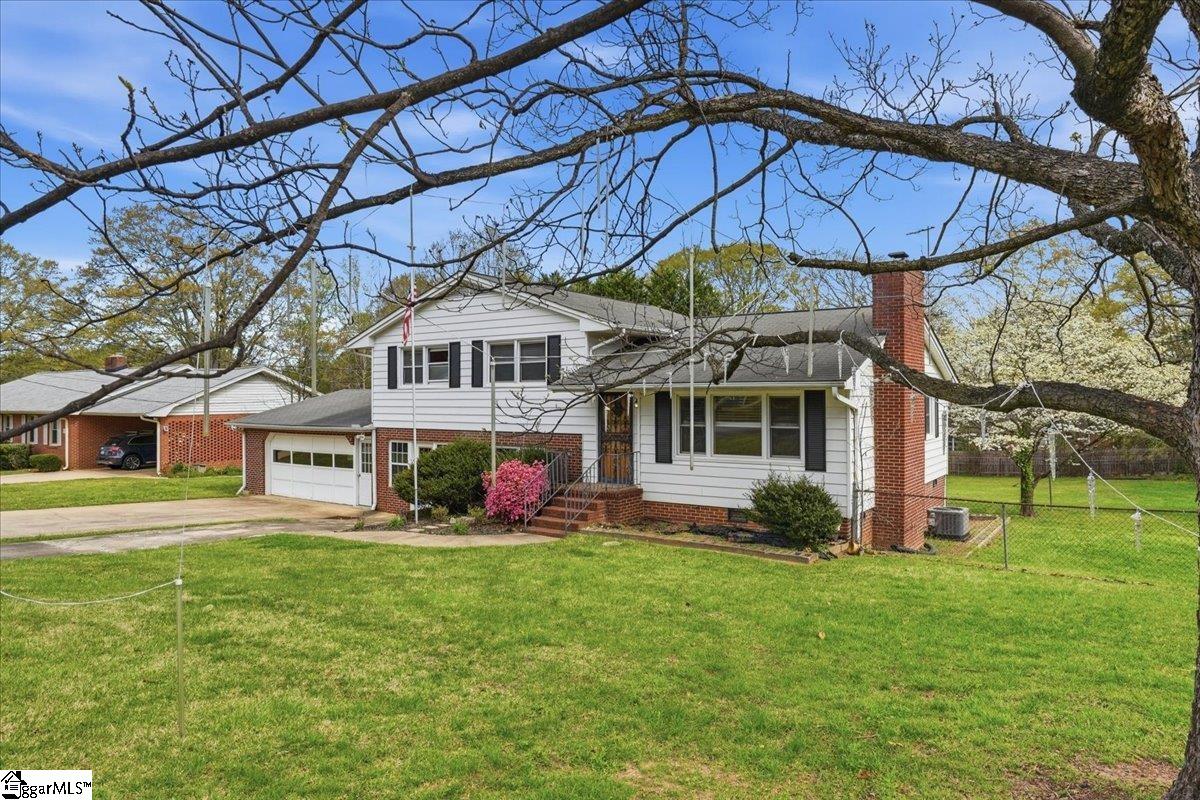 11 Spring Valley Road