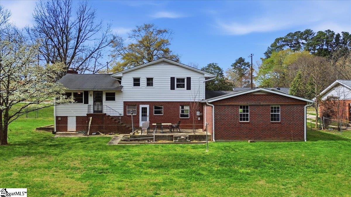 11 Spring Valley Road