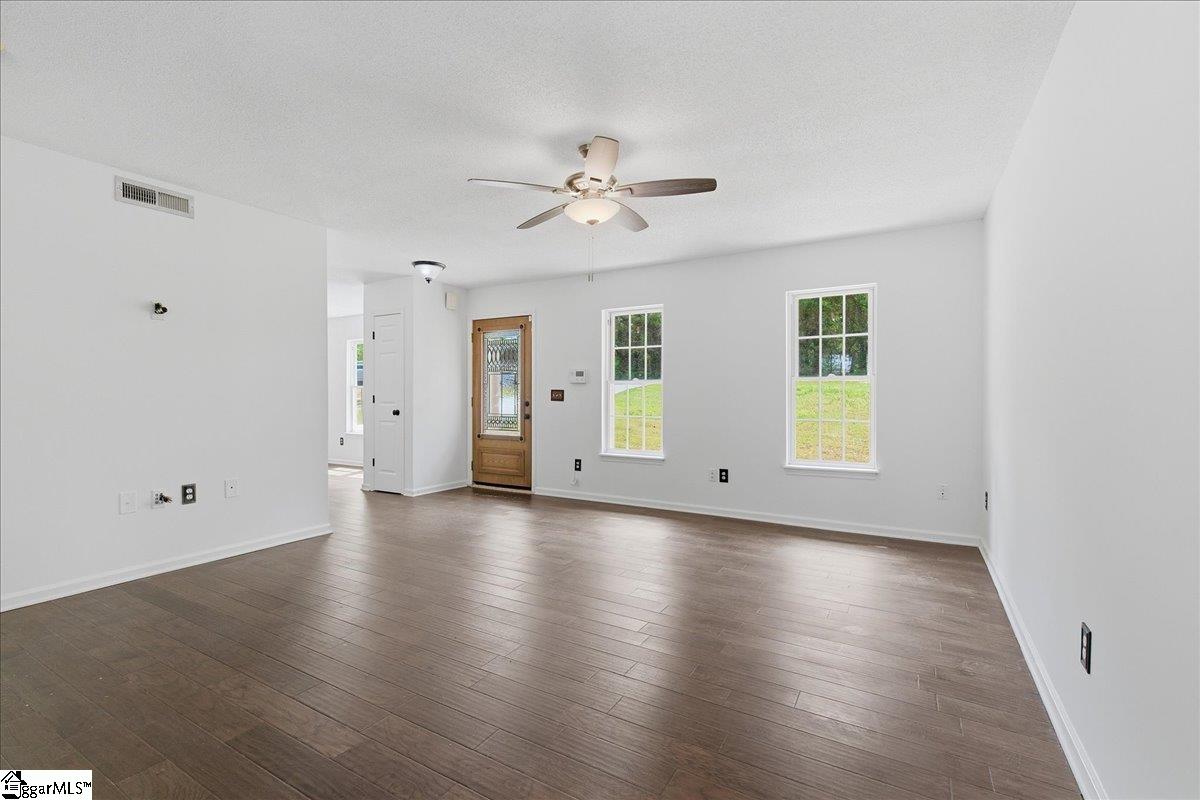 610 Walnut Way