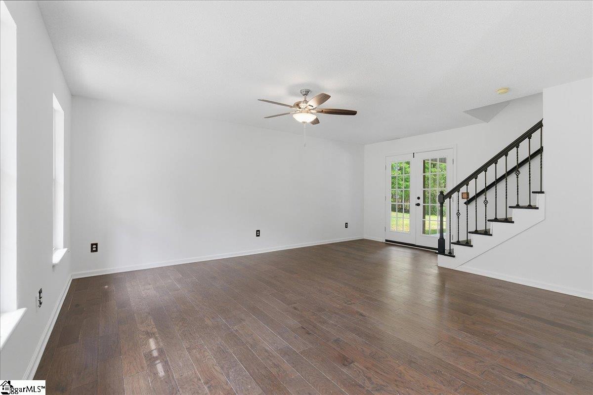 610 Walnut Way