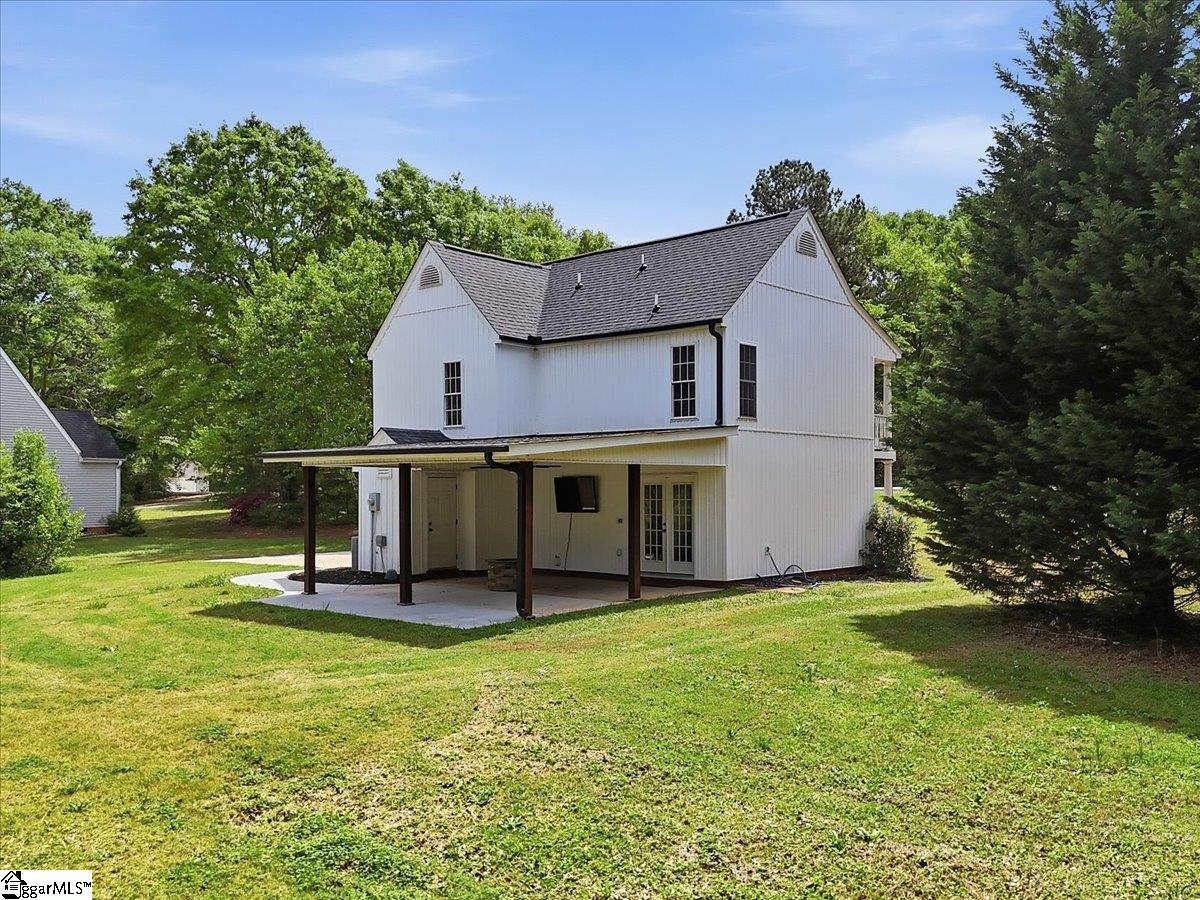 610 Walnut Way