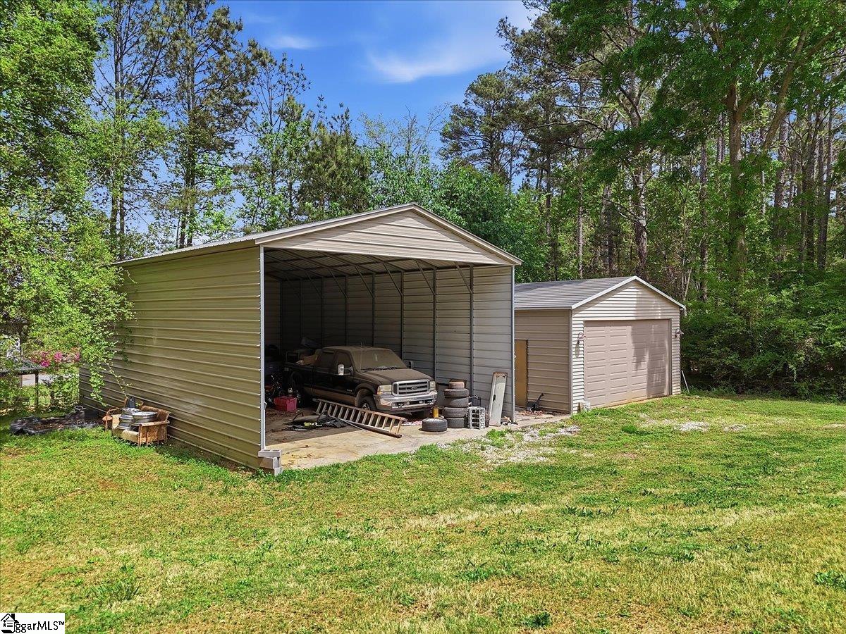610 Walnut Way